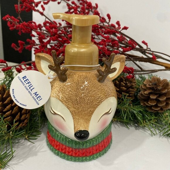 Bath & Body Works Christmas Holiday Winter “Reindeer” Ceramic Soap Dispenser New - Picture 1 of 8